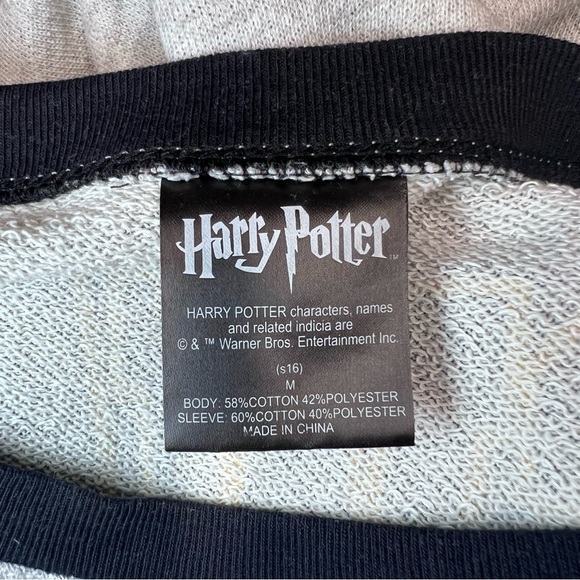 Harry Potter Hogwarts School of Witchcraft Grey/Black Sweater Size M - Picture 13 of 13